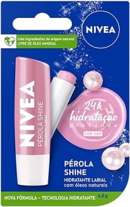 NIVEA Hidratante Labial Pérola Shine 4,8 g - Hidratação prolongada para seus lábios, tem um delicioso cheirinho de cereja e incrível brilho perolado que deixa seus lábios iluminados