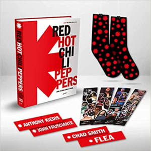 Red Hot Chili Peppers - Edição de Luxo de Colecionador: Uma história oral e visual (Acompanha brindes da imagem) Capa dura – Edição especial, 10 fever