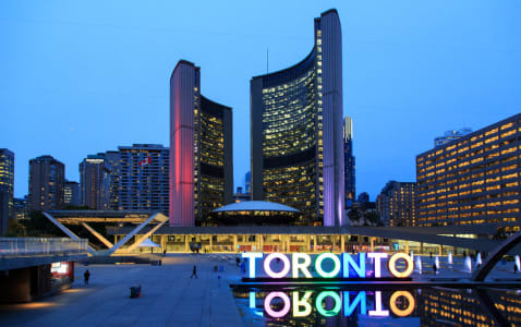 Passagens de Ida e Volta para o Canadá (Toronto) saindo de São Paulo