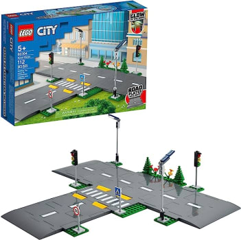 60304 LEGO® City Cruzamento de Avenidas; Kit de Construção (112 peças)