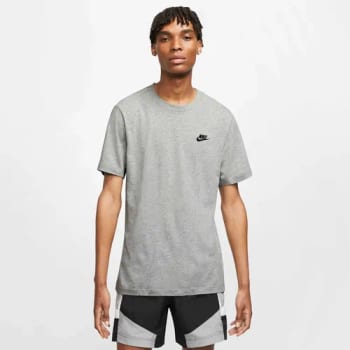 Camiseta Nike Sportswear Club Masculina - R$ 59,99