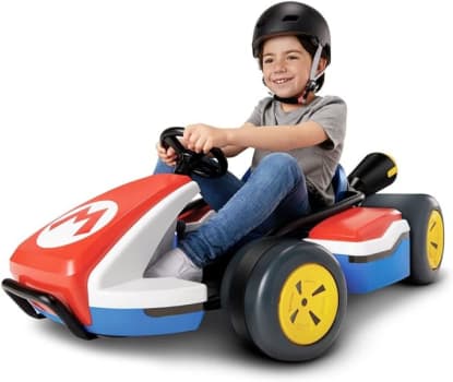 Carro Elétrico Mario Kart 24V Ride-on Racer - Candide - atingindo uma velocidade de até 13km/h com 3 marchas de avanço e uma ré